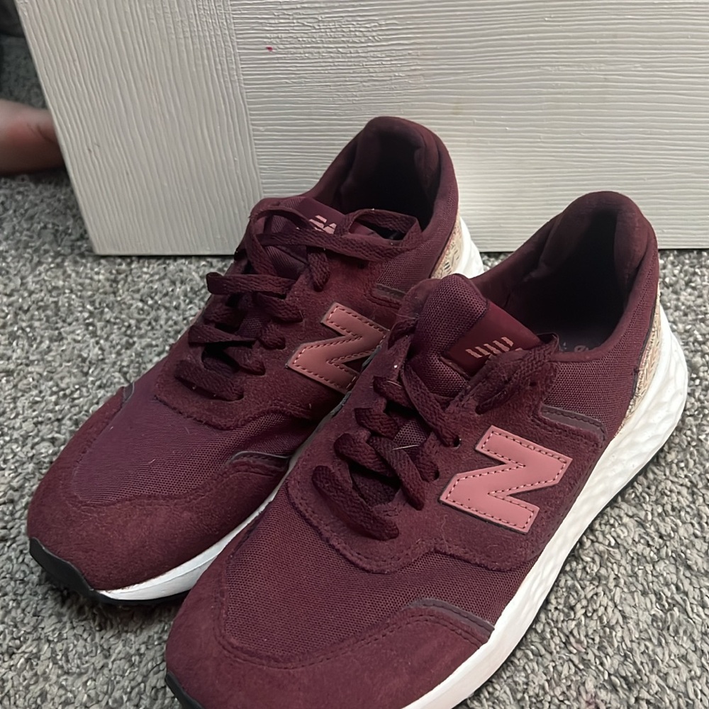New Balance Women's Maroon and Pink Sneakers